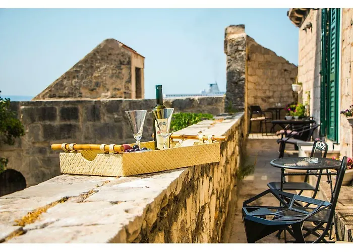 Terazza Grande In Diocletian Tower Split