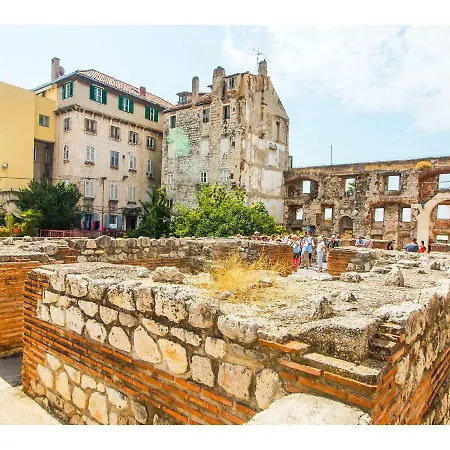 Terazza Grande In Diocletian Tower *