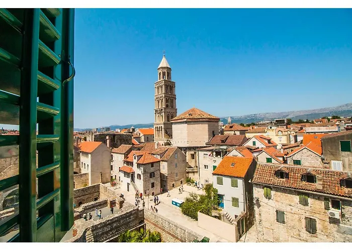 Terazza Grande In Diocletian Tower Split